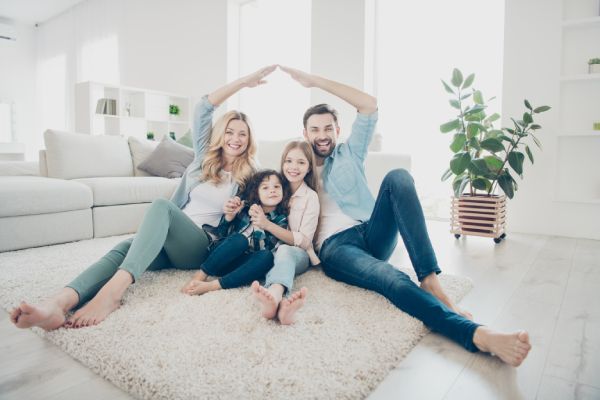 una familia feliz